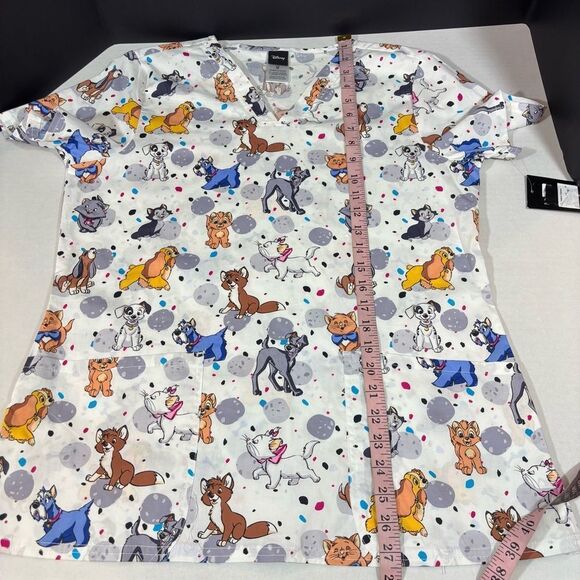 Disney Tooniforms Lady and the Tramp/Aristocats Neck Scrub Top NEW Medium - Picture 15 of 16